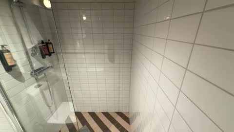 skinnyduderino online show from November 27, 2025, 8:38 am