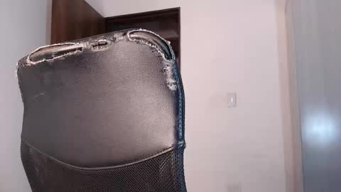 jesica online show from September 18, 2025, 7:21 am