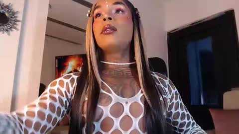 jesica online show from October 26, 2025, 5:46 am