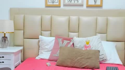 SkinnyGirl online show from November 24, 2025, 7:24 pm