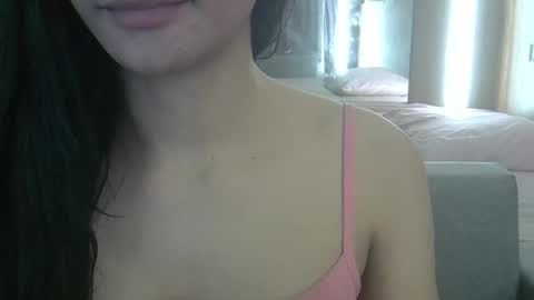 skinnykittencam online show from April 6, 2026, 9:43 am