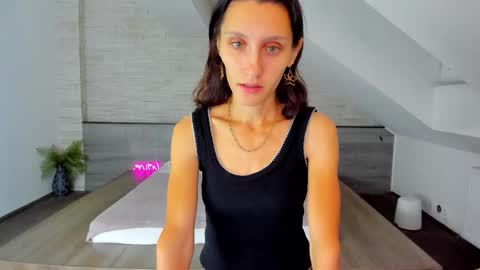 Snapshot of skinnystar_ chatting on September 30, 2025, 4:28 am Julia online show from September 30, 2025, 4:28 am