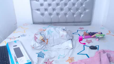 Snapshot of skinnyy_andtight chatting on February 26, 2025, 9:21 am Alexa online show from February 26, 2025, 9:21 am