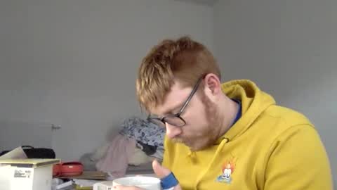 Snapshot of sklave_s chatting on December 6, 2024, 12:27 pm sklave_s online show from December 6, 2024, 12:27 pm