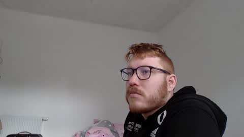 Snapshot of sklave_s chatting on January 31, 2025, 10:20 am sklave_s online show from January 31, 2025, 10:20 am