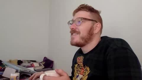 Snapshot of sklave_s chatting on October 1, 2025, 6:52 am sklave_s online show from October 1, 2025, 6:52 am