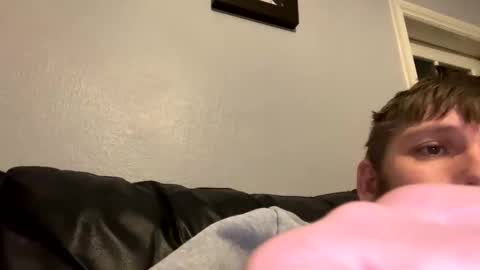 skuzzy25 online show from January 4, 2025, 8:16 pm