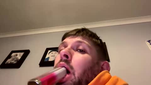 skuzzy25 online show from January 29, 2025, 1:27 am