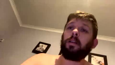 skuzzy25 online show from October 23, 2025, 12:10 am