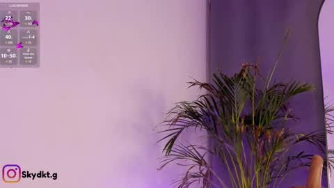 Snapshot of sky_dkt chatting on September 23, 2025, 1:19 am  Sky online show from September 23, 2025, 1:19 am