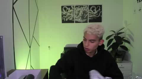 Daniel online show from December 18, 2025, 2:39 am