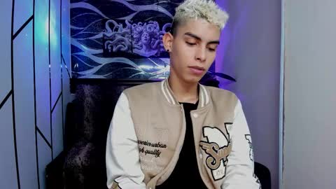 Snapshot of sky_jules chatting on January 18, 2026, 3:54 am Daniel online show from January 18, 2026, 3:54 am