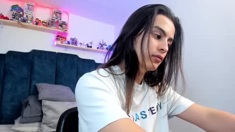 Snapshot of sky_liink chatting on January 21, 2025, 12:57 am Santiago online show from January 21, 2025, 12:57 am