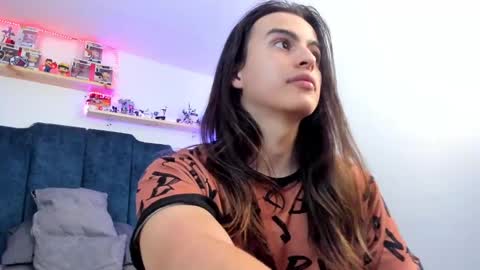 Snapshot of sky_liink chatting on February 9, 2025, 12:39 am Santiago online show from February 9, 2025, 12:39 am