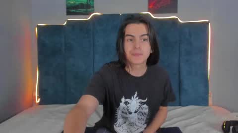 Snapshot of sky_liink chatting on October 17, 2025, 8:33 pm Santiago online show from October 17, 2025, 8:33 pm