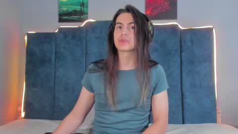 Snapshot of sky_liink chatting on October 21, 2025, 10:21 pm Santiago online show from October 21, 2025, 10:21 pm
