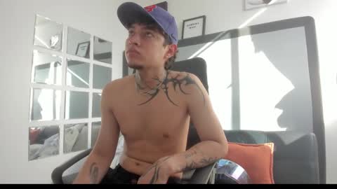 sky_wild online show from November 4, 2025, 8:30 pm