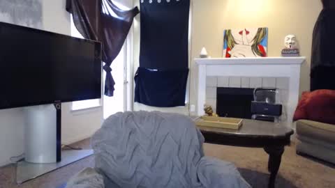 SKYLE   online show from March 10, 2025, 7:29 pm