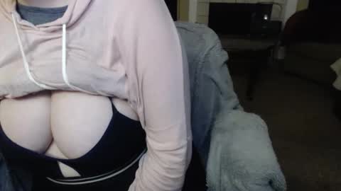 SKYLE   online show from April 9, 2026, 4:45 am