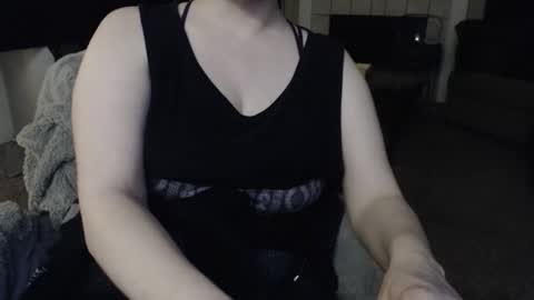 SKYLE   online show from April 18, 2026, 2:48 am