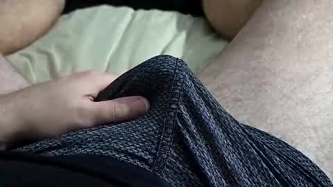 Snapshot of skyblu2031 chatting on October 27, 2025, 8:35 pm skyblu2031 online show from October 27, 2025, 8:35 pm