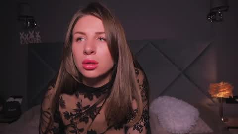 skylar426176 online show from April 8, 2026, 8:03 am