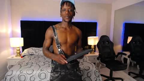 Snapshot of skylerbigxxx chatting on April 15, 2026, 4:41 am SKYLERBIGXXX online show from April 15, 2026, 4:41 am