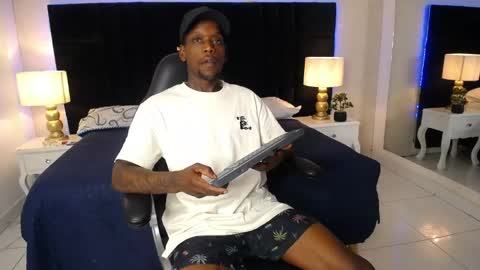 Snapshot of skylerbigxxx chatting on May 26, 2026, 4:41 am SKYLERBIGXXX online show from May 26, 2026, 4:41 am