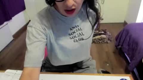 Snapshot of skylerwithe007 chatting on October 19, 2025, 1:17 am skyler online show from October 19, 2025, 1:17 am