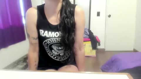 Snapshot of skylerwithe007 chatting on November 23, 2025, 9:14 pm skyler online show from November 23, 2025, 9:14 pm