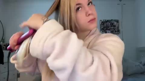 Snapshot of skymay777 chatting on October 14, 2025, 5:03 pm skymay777 online show from October 14, 2025, 5:03 pm