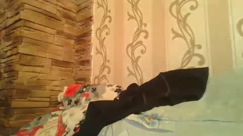 Snapshot of skyressie333 chatting on November 19, 2025, 1:22 pm skyressie333 online show from November 19, 2025, 1:22 pm