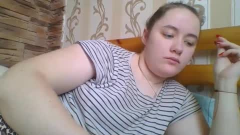 Snapshot of skyressie333 chatting on February 17, 2026, 6:43 am skyressie333 online show from February 17, 2026, 6:43 am