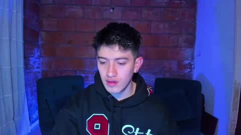 Snapshot of skyrid3r chatting on March 9, 2025, 11:14 pm Skyrider online show from March 9, 2025, 11:14 pm