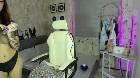 Snapshot of slaughtyalexxx chatting on February 17, 2025, 2:31 am Alexandria my love online show from February 17, 2025, 2:31 am