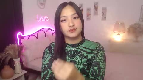 Queen Cyrine online show from October 14, 2025, 11:33 am