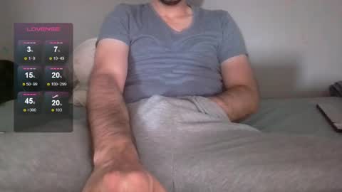 Snapshot of sleepless19 chatting on May 21, 2026, 8:43 am sleepless19 online show from May 21, 2026, 8:43 am