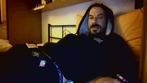 Snapshot of slevin1983 chatting on March 22, 2026, 1:20 am slevin online show from March 22, 2026, 1:20 am