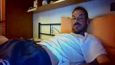 Snapshot of slevin1983 chatting on April 3, 2026, 4:16 pm slevin online show from April 3, 2026, 4:16 pm