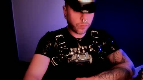 slick_evo online show from December 2, 2024, 3:37 am