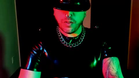 slick_evo online show from December 24, 2024, 5:05 am