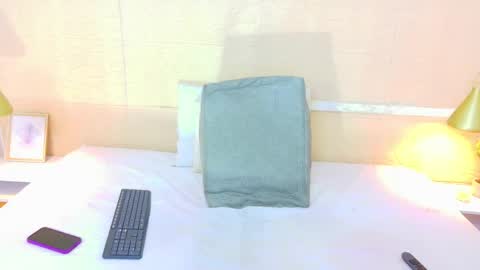 slim_chocobar18 online show from January 10, 2026, 2:08 pm