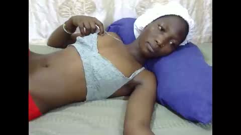 Snapshot of slim_kiteey chatting on October 8, 2025, 5:38 am slim_kiteey online show from October 8, 2025, 5:38 am