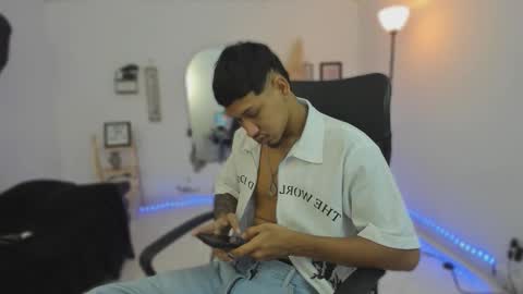 slim_master12 online show from January 18, 2026, 2:59 am