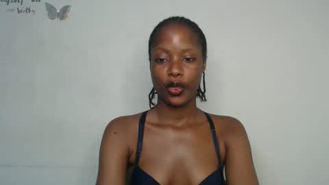 Snapshot of slim_perry chatting on February 18, 2026, 12:12 pm perry online show from February 18, 2026, 12:12 pm