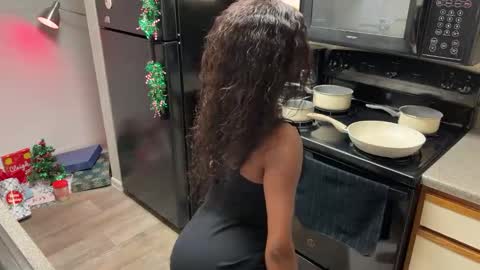 Barbie Stylebender online show from December 25, 2024, 10:27 pm