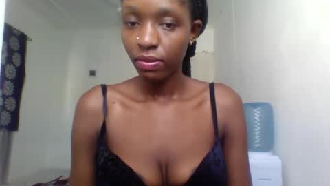 slimandthick1 online show from April 21, 2026, 7:47 am