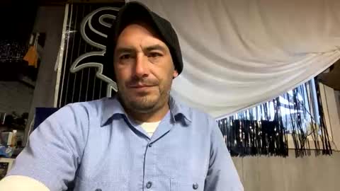 Snapshot of slimefest11 chatting on October 25, 2025, 9:31 pm More more more online show from October 25, 2025, 9:31 pm