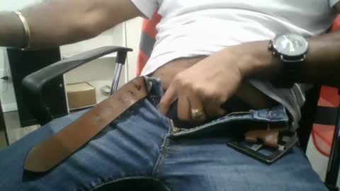 slimjimorange9 online show from October 7, 2025, 7:22 pm