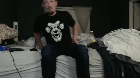 Snapshot of slimjp chatting on April 22, 2026, 2:47 am slimjp online show from April 22, 2026, 2:47 am